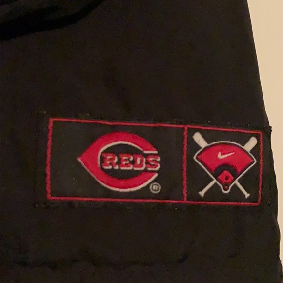 Nike Cincinnati Reds half-zip pullover - Picture 3 of 4
